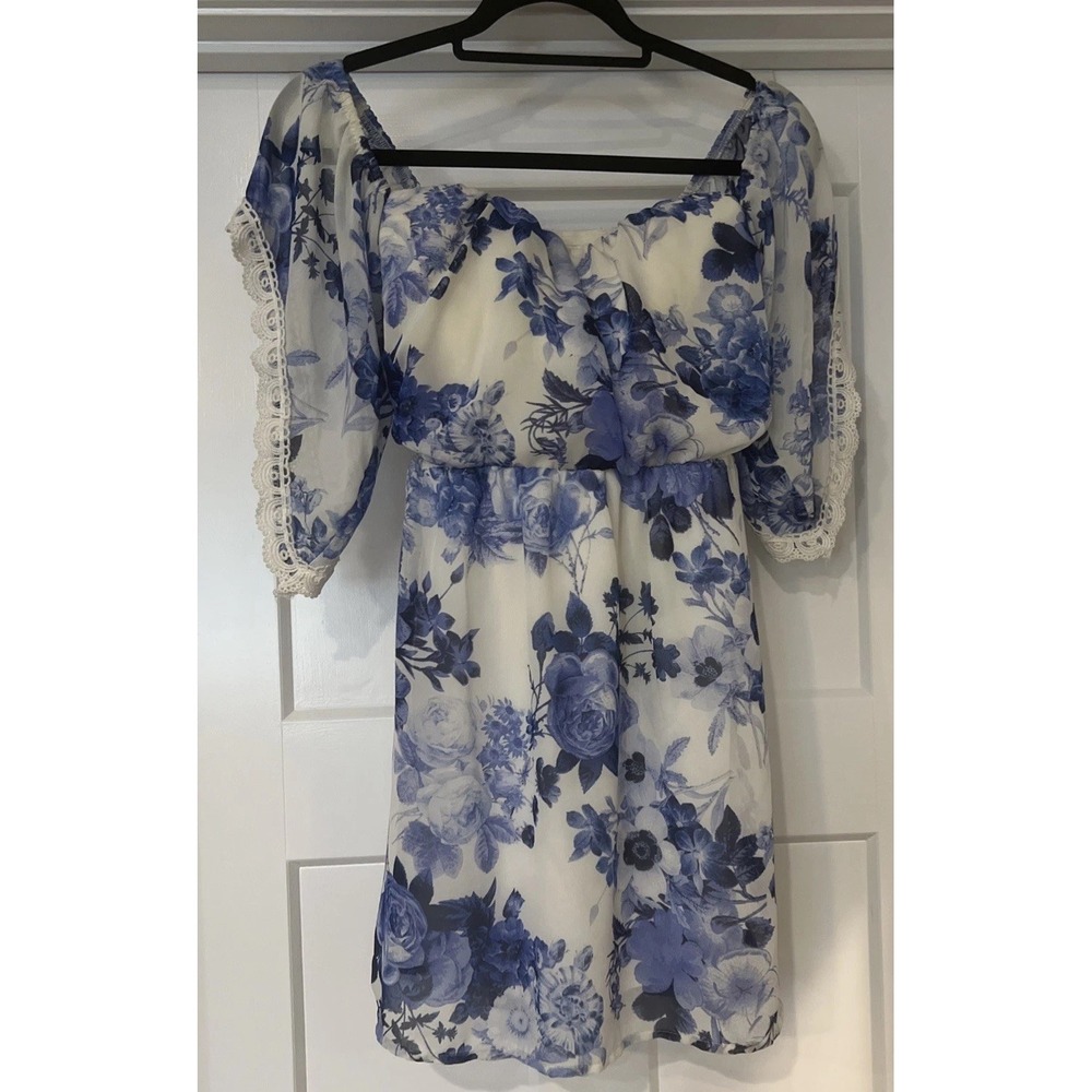 NEW Socialite~Size X-Small~Floral Off Shoulder Dress with Lace Flutter Sleeves